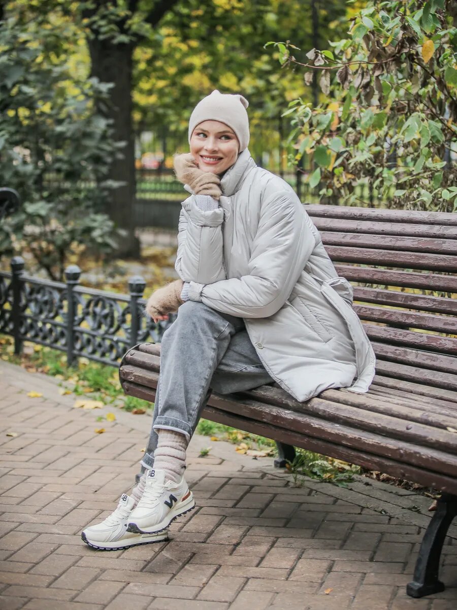 Джинсы широкие зауженные на резинке — фото 1