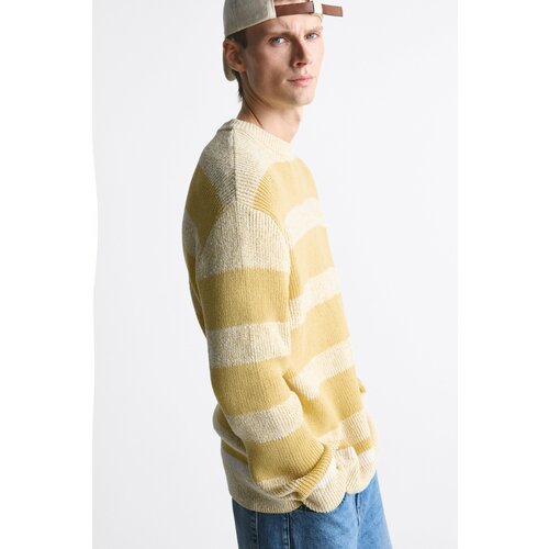 фото Свитер из текстурированной ткани в полоску 7140/407 zara