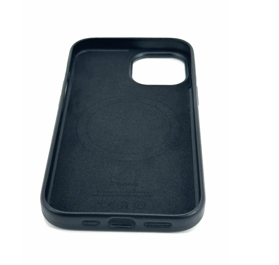 Чехол-накладка кожаный Leather Case с беспроводной зарядкой MagSafe на iPhone 14- черный