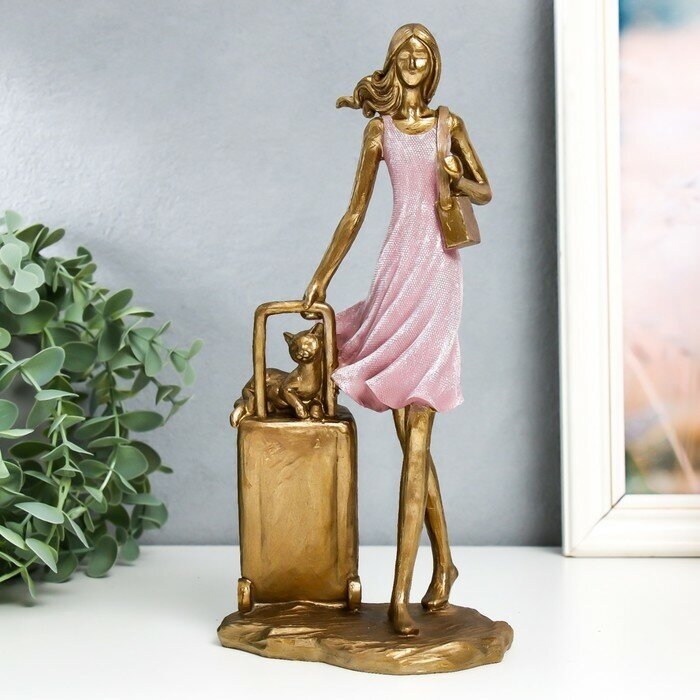 Сувенир полистоун "Девушка в розовом платье с чемоданом и котом" 10х12,5х25,5 см 9196717