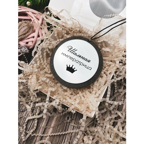 Подвеска на зеркало в авто 