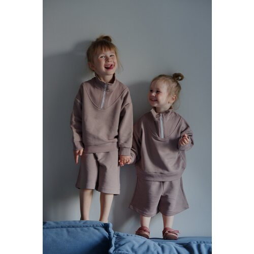 фото Комплект одежды little&loved детский, шорты и свитшот, спортивный стиль, размер 80-86, бежевый, розовый