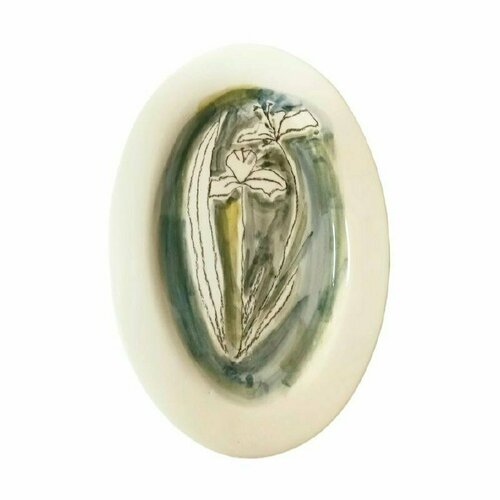 Тарелка ручной работы с цветком 4756₽