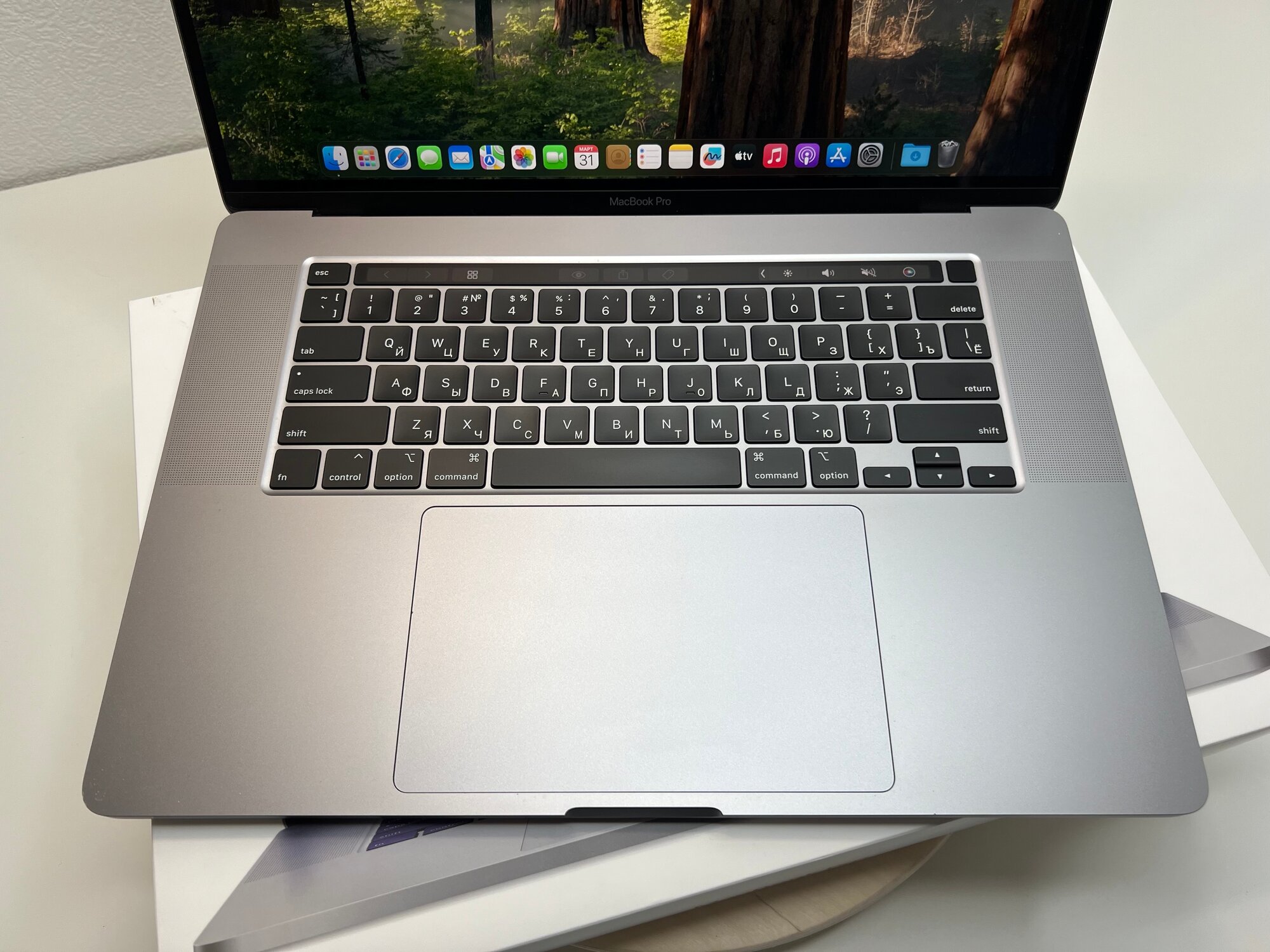 Apple Macbook Pro 16 a2141 intel Core i9 2300GHz 32GB 1TB SSD