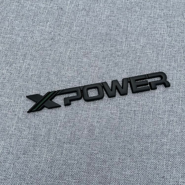 Металлическая наклейка на авто xpower черный с зеленой полосой шильдик