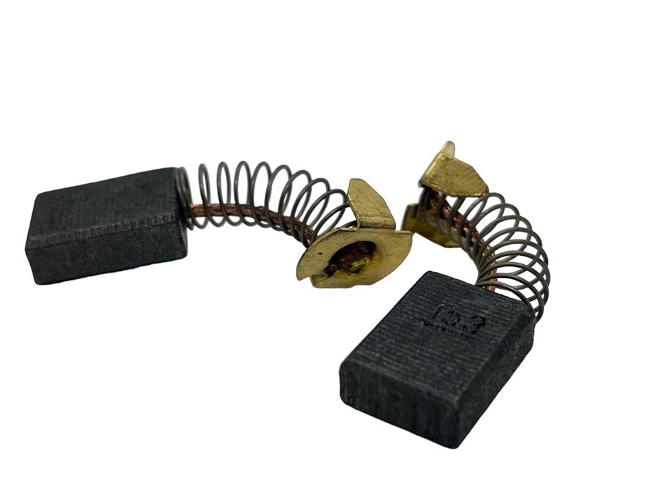 Щетки угольные для электроинструментов Makita СВ-153 6,3х13,5х16 мм. В упаковке 2 шт - фотография № 11