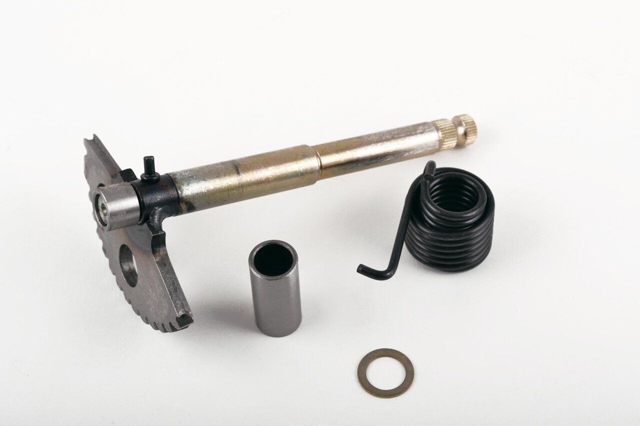DioMarket полумесяц на скутер 152QMI 157QMJ (длинна 141-150mm) (+пружина, втулка)