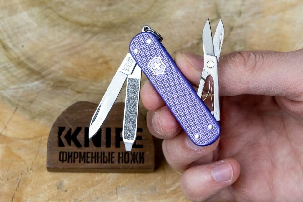 Складной нож Victorinox Classic Sweet Berry, 7 функций, 58мм - фото №9