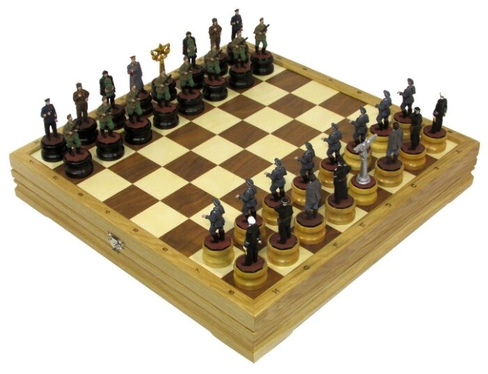 Шахматы исторические с раскрашенными фигурами из цинка "Великая Отечественная Война"