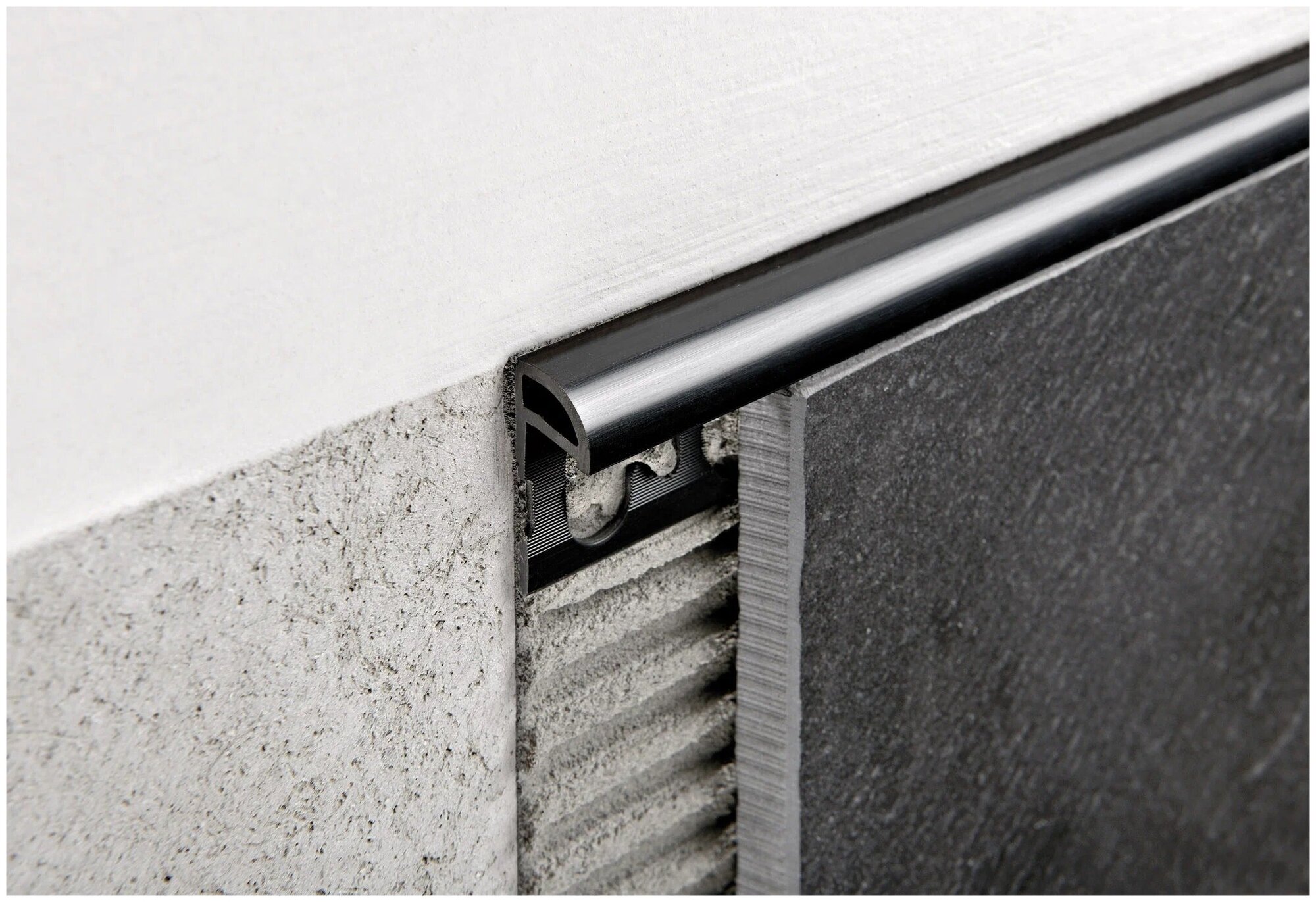 фото PROJOLLY - Алюминиевый профиль анодированный цвет черный матовый размер 10 мм длина 2.7 метра. PROGRESS PROFILES