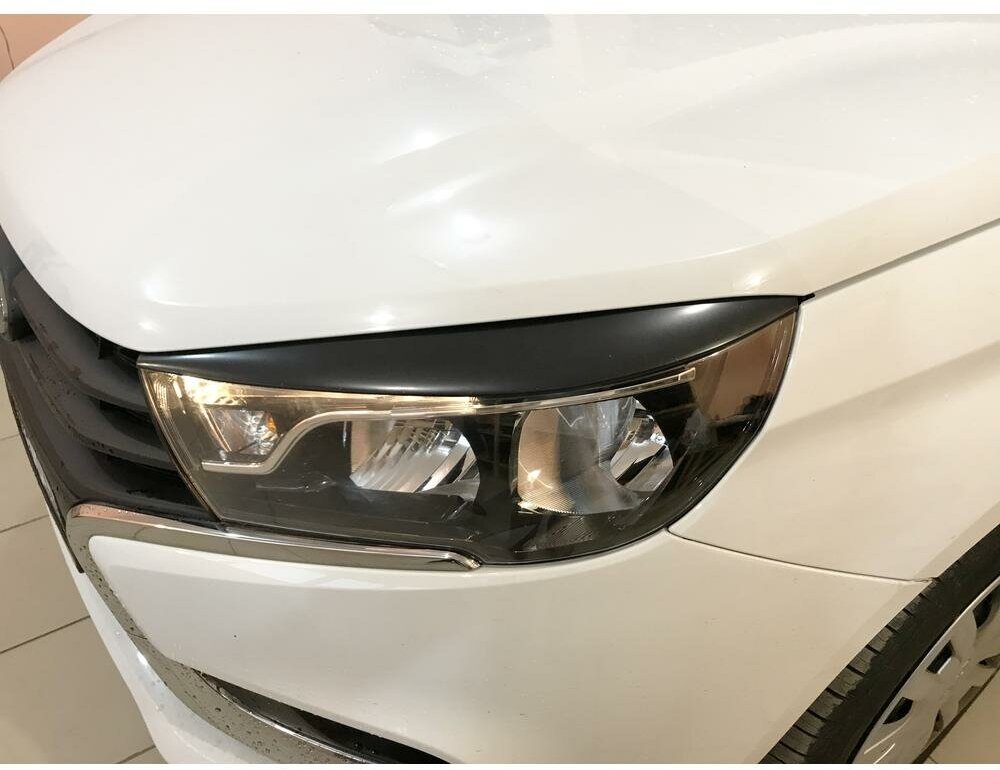 Реснички на фары для Lada Vesta SW Cross / Лада Веста 2015-2023 автомобильный молдинг пластиковые накладки на фары