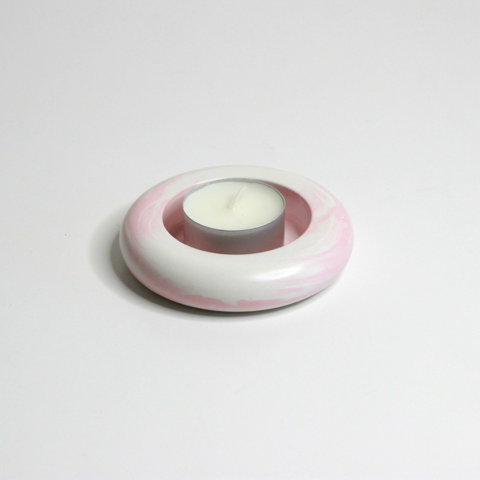 Подсвечник бело-розовый для чайной свечи - фотография № 2
