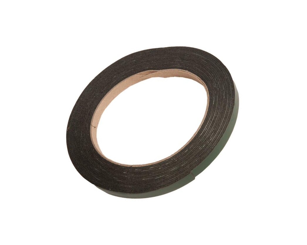 Duct tape / Скотч двусторонний черный вспененный с зеленой защитной лентой толщина 1мм ширина 8мм длина 5м