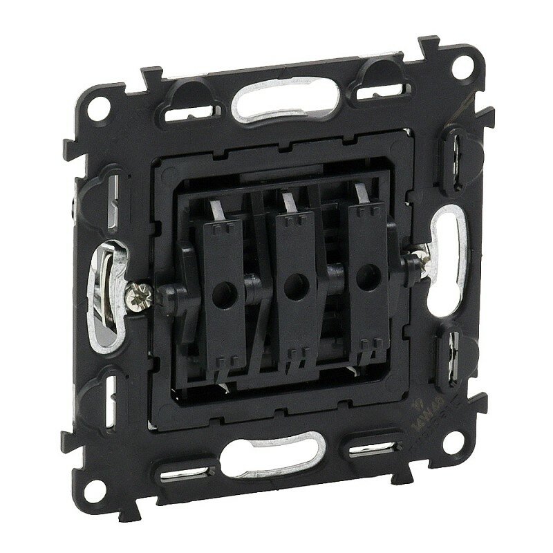 Legrand IN MATIC Механизм выключателя 3-клавиши 10АХ 250В Legrand 752003