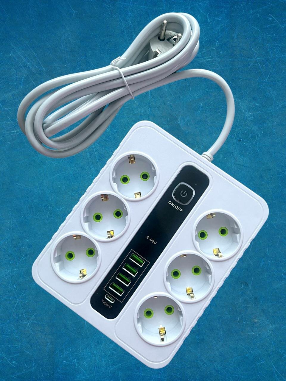 Удлинитель сетевой, 6 евро-розеток, 4 USB-порта, 1 Type-C, 3м