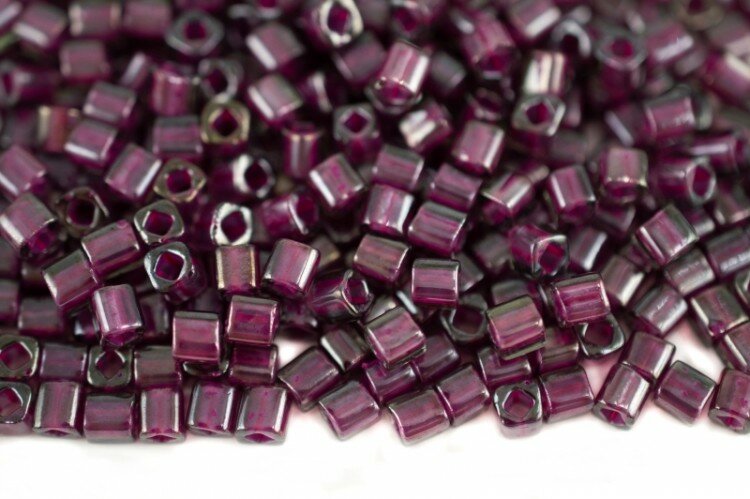 Бисер японский TOHO Cube кубический 4мм #1076 серый/фуксия, окрашенный изнутри, 5 грамм