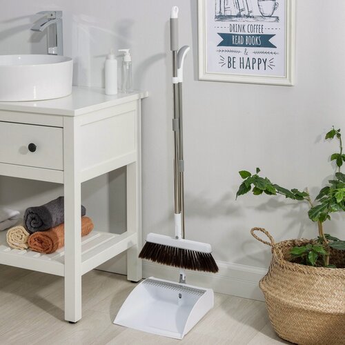 Изображение товара Щетка для уборки пола с совком Raccoon: совок 26×25 см, длинная ручка 97 см