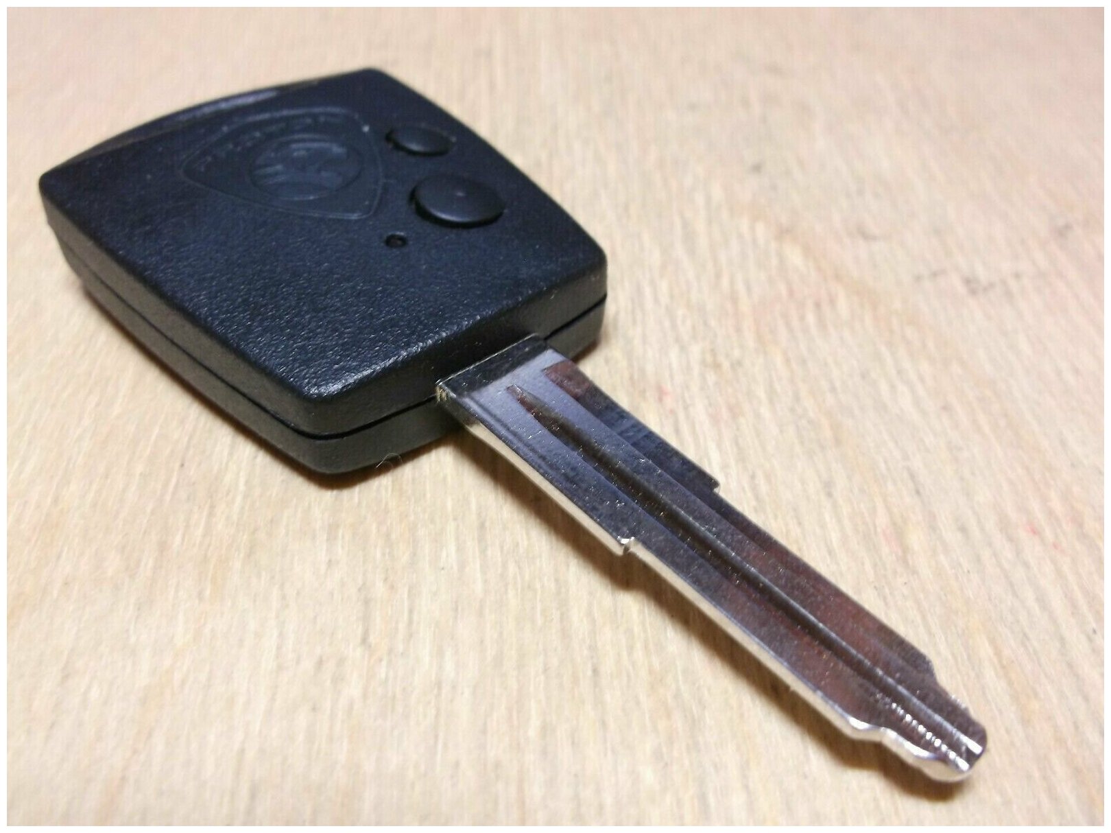 Proton оригинальный чип ключ 2 кнопки 433MHz 450AW207C Megamos ID48 (Magic II)