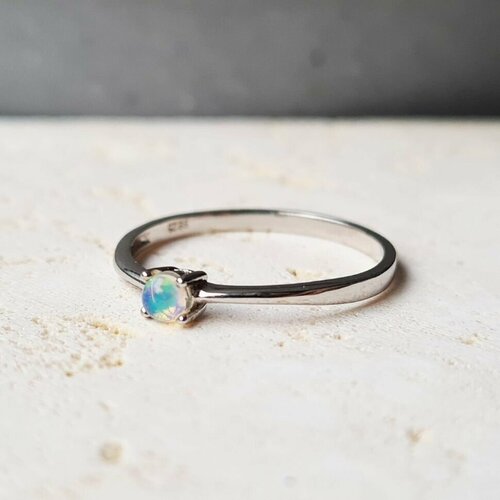 Кольцо помолвочное, серебро, 925 проба, родирование, опал, размер 16.5