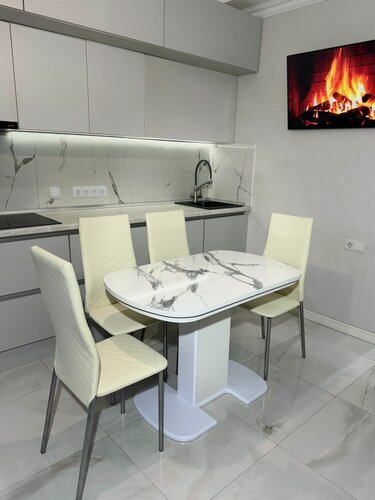 Изображение товара Кухонный стол и стулья Обеденная группа