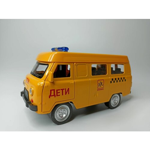 фото Модель автомобиля уаз-452 автобус буханка коллекционная металлическая игрушка масштаб 1:24 оранжевый кларин