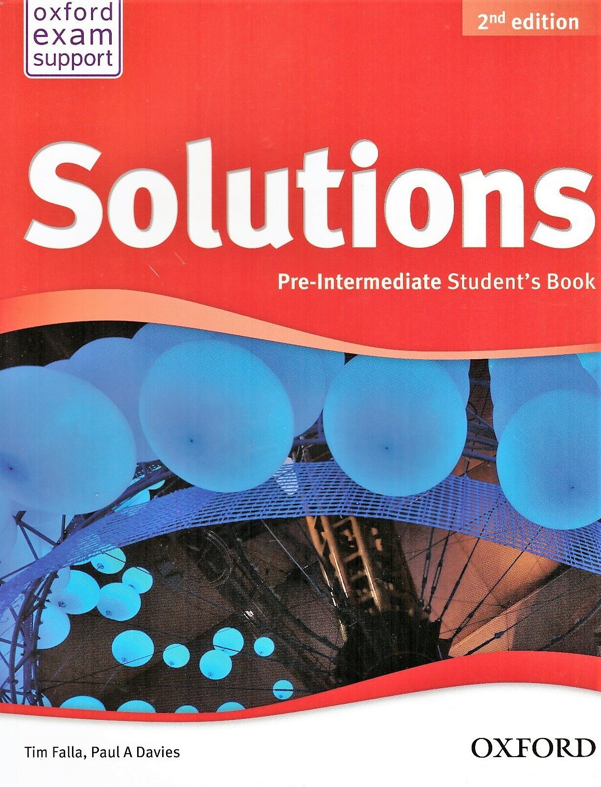 Solutions 2nd Edition Pre-Intermediate: Students Book - фото №2