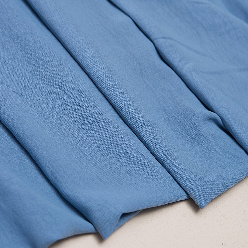 Ткань плательно-блузочная жатка голубая без рисунка (2719-2)