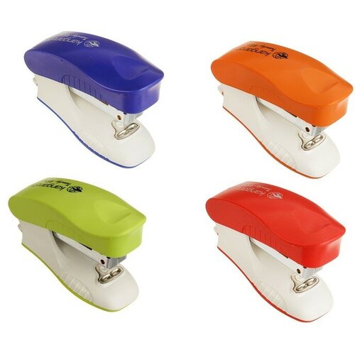 Kangaro Степлер №24/6 и 26/6 15 листов Kangaro mini Trendy 45М встроенный антистеплер, 50 скоб, микс