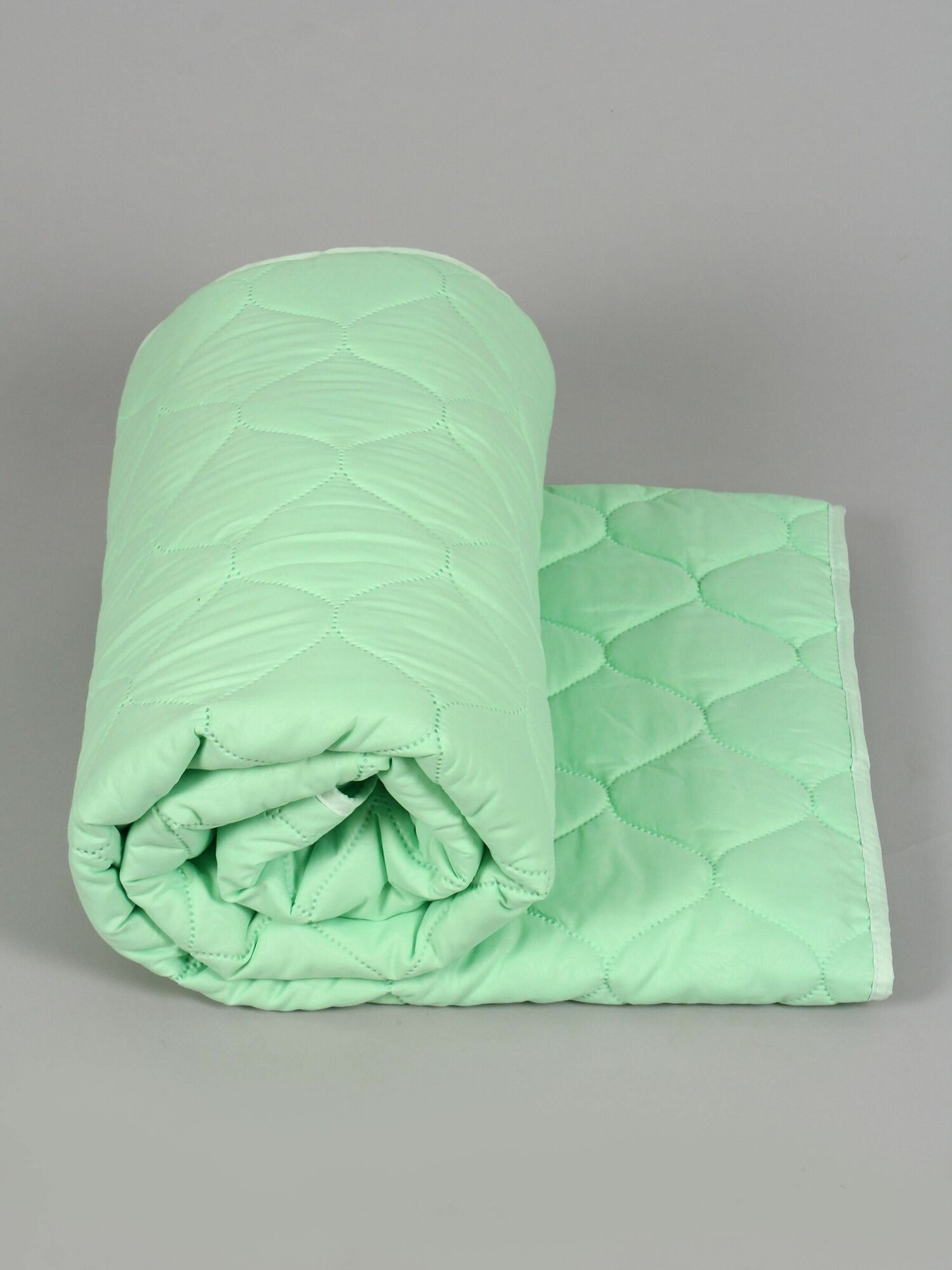 Одеяло "Бамбуковое волокно" облегченное, Евро размер, в микрофибре, плотность 150 г/м2 - фотография № 9