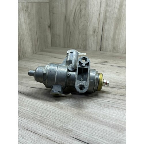 Регулятор давления воздуха ZIL арт 100-3512010 3500₽