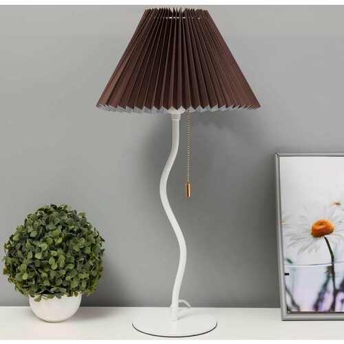 Настольная лампа Лаут 1хE27 15W Цвет Белый коричневый 2784₽