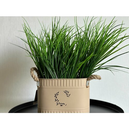 Искусственная трава Осока в железном ведерке кашпо
