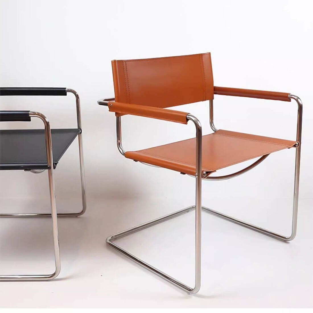 Минималистичный кожаный стул на полозьях Bow Chair (оранжевый)