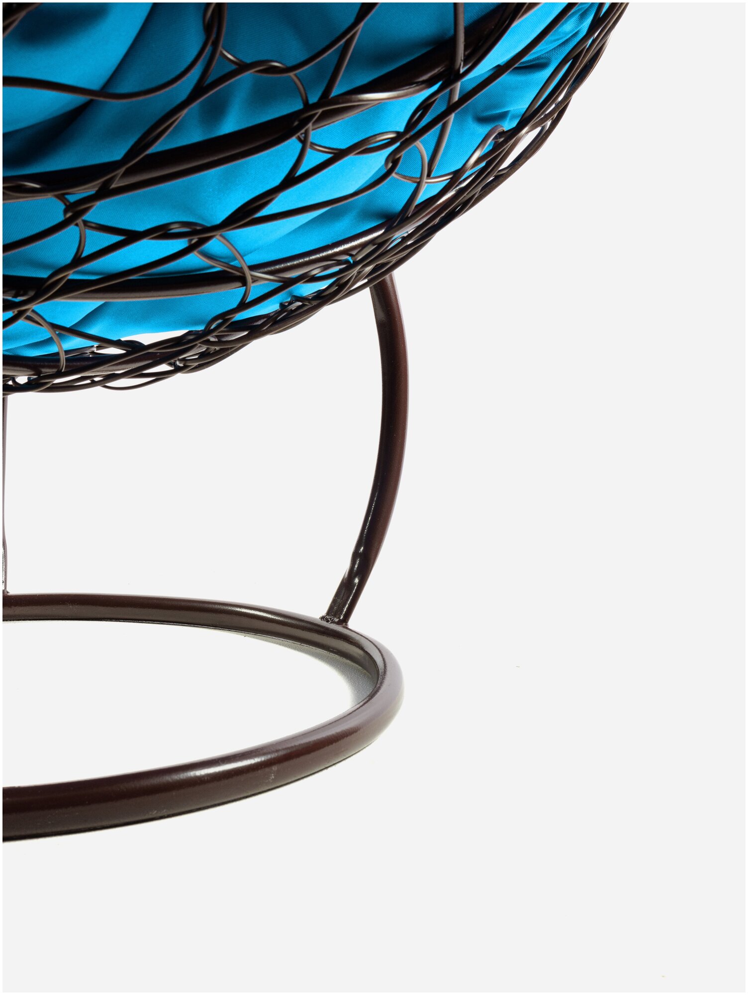 Кресло m-group круг на подставке ротанг коричневое, голубая подушка - фотография № 13
