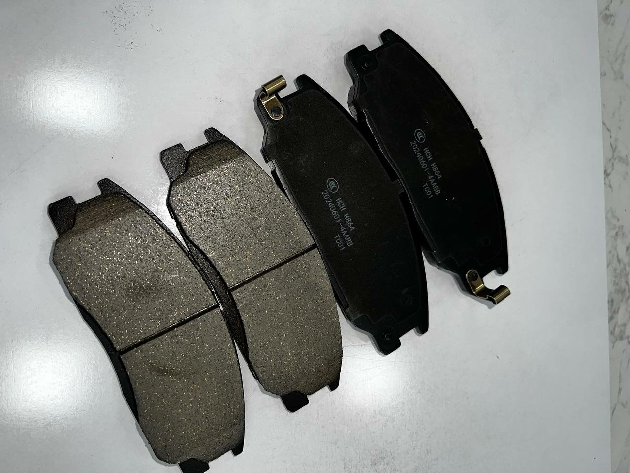 Тормозные колодки CHE MA CHI, для Hyundai Santa Fe, дисковые, передние, комплект 4 шт, черные — фото 1