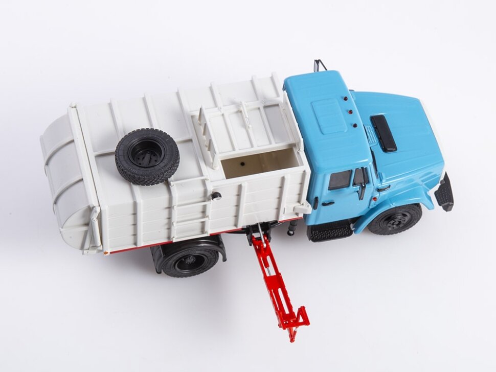 Масштабная модель Мусоровоз МКМ-2 (1/43) аист 103382 — фото 1