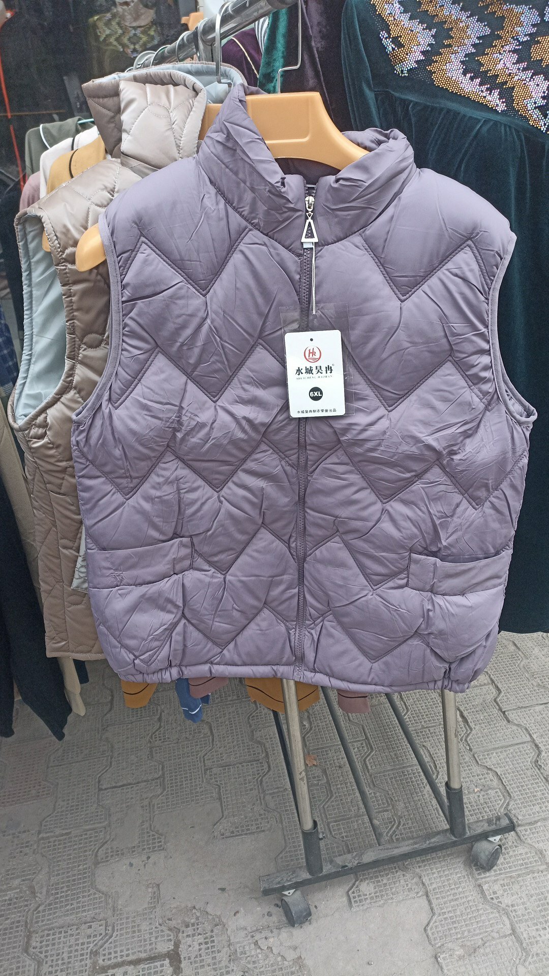 Жилет, размер 2, молочный — фото 1