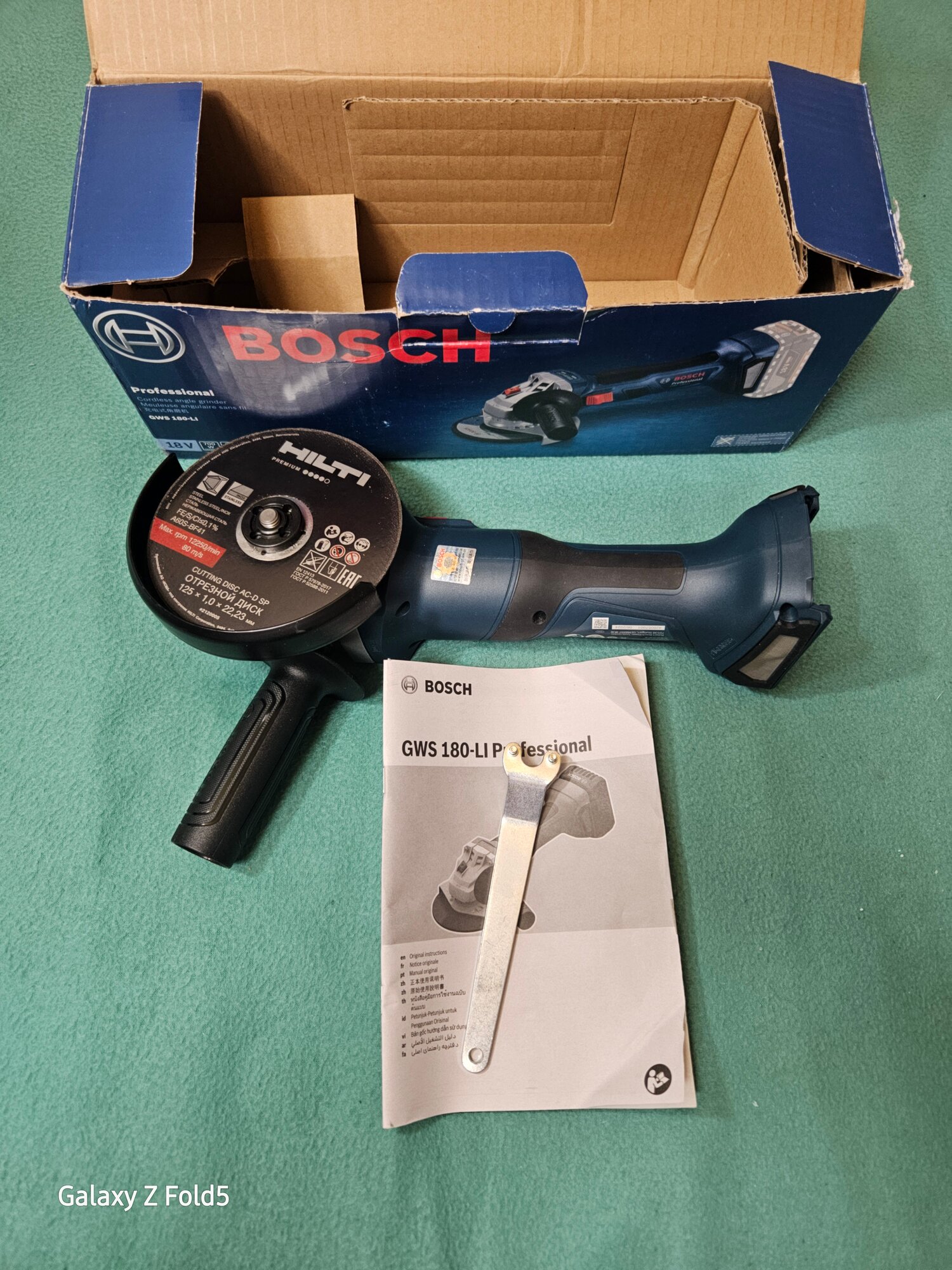 Аккумуляторная УШМ Bosch GWS 180-LI Professional 18V бесщеточная 125 мм для металла и бетона шлифмашина болгарка