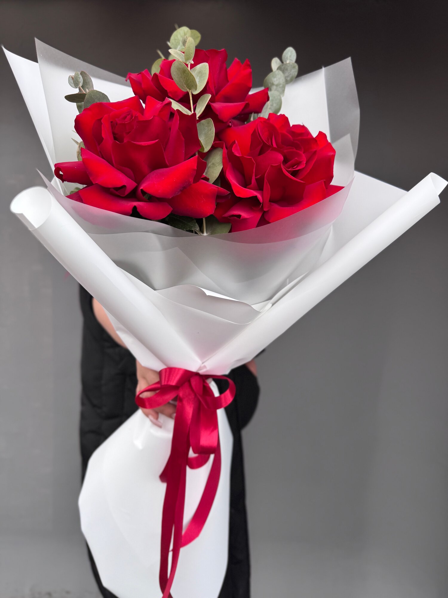 Огромные 5шт (на фото 3шт) Французские розы красные букет экс арт.13868 - Просто роза ру