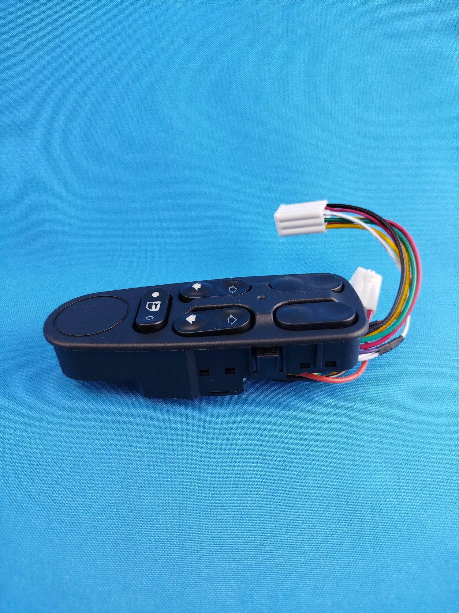 Блок кнопок стеклоподъемников "Cartronic" для а/м Калина c/о (2 кнопки) (Ref.35.3769 /1118-3709810)