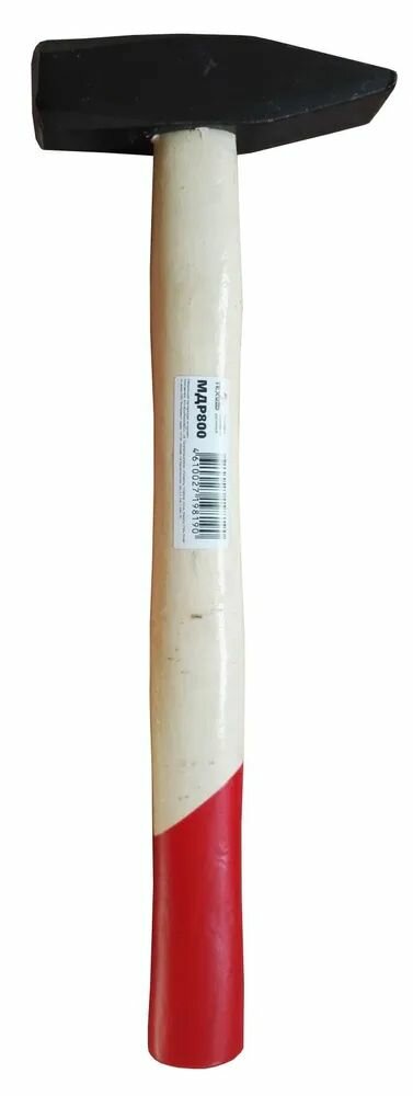 Молоток с деревянной рукояткой 