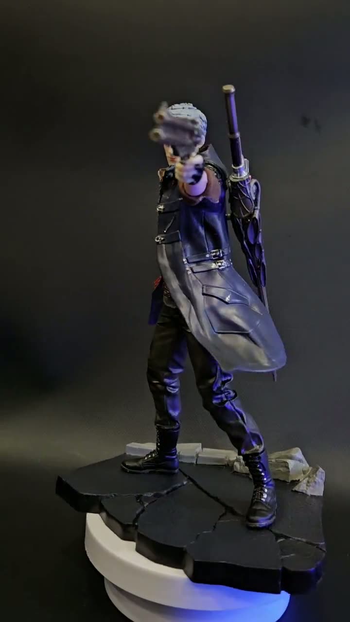 Фигурка из игры Devil May Cry, Неро / Nero, 25см – купить в
