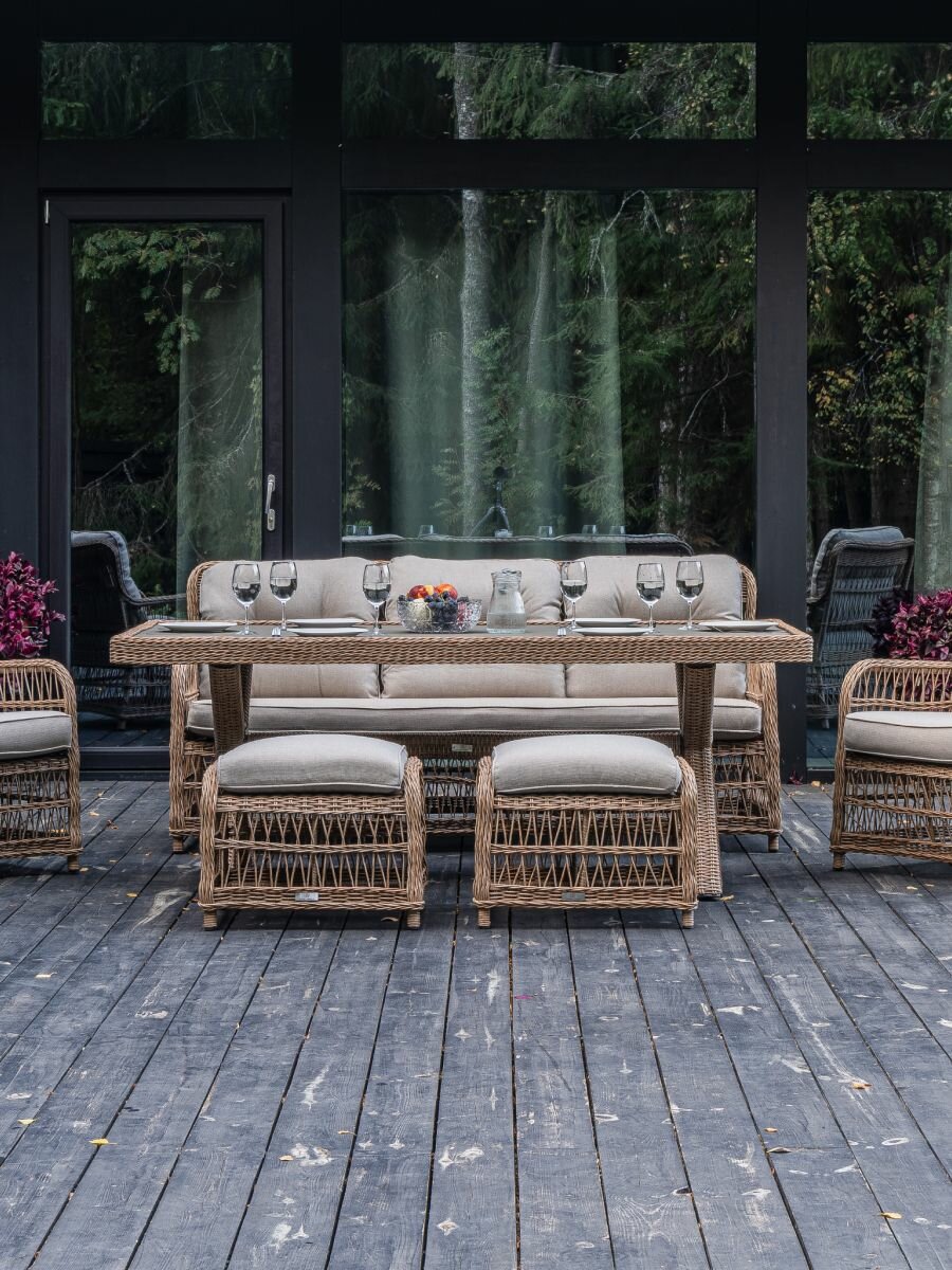 Диван садовый прямой Royal Family ALBERT бежевый