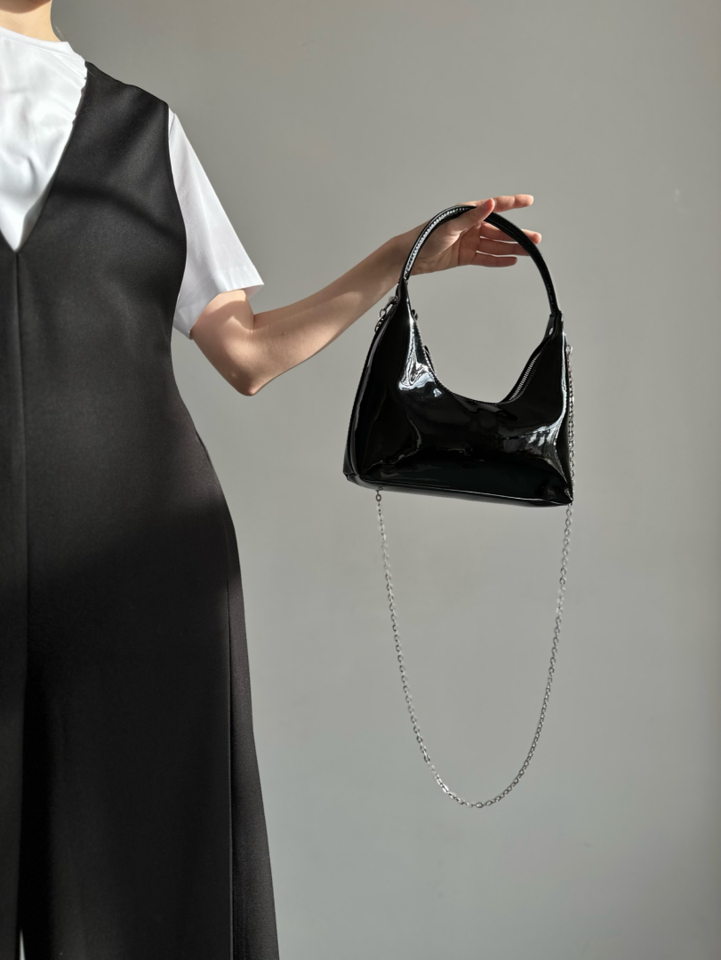 Сумка хобо Vael Cosmic cobalt, фактура гладкая, лаковая, black