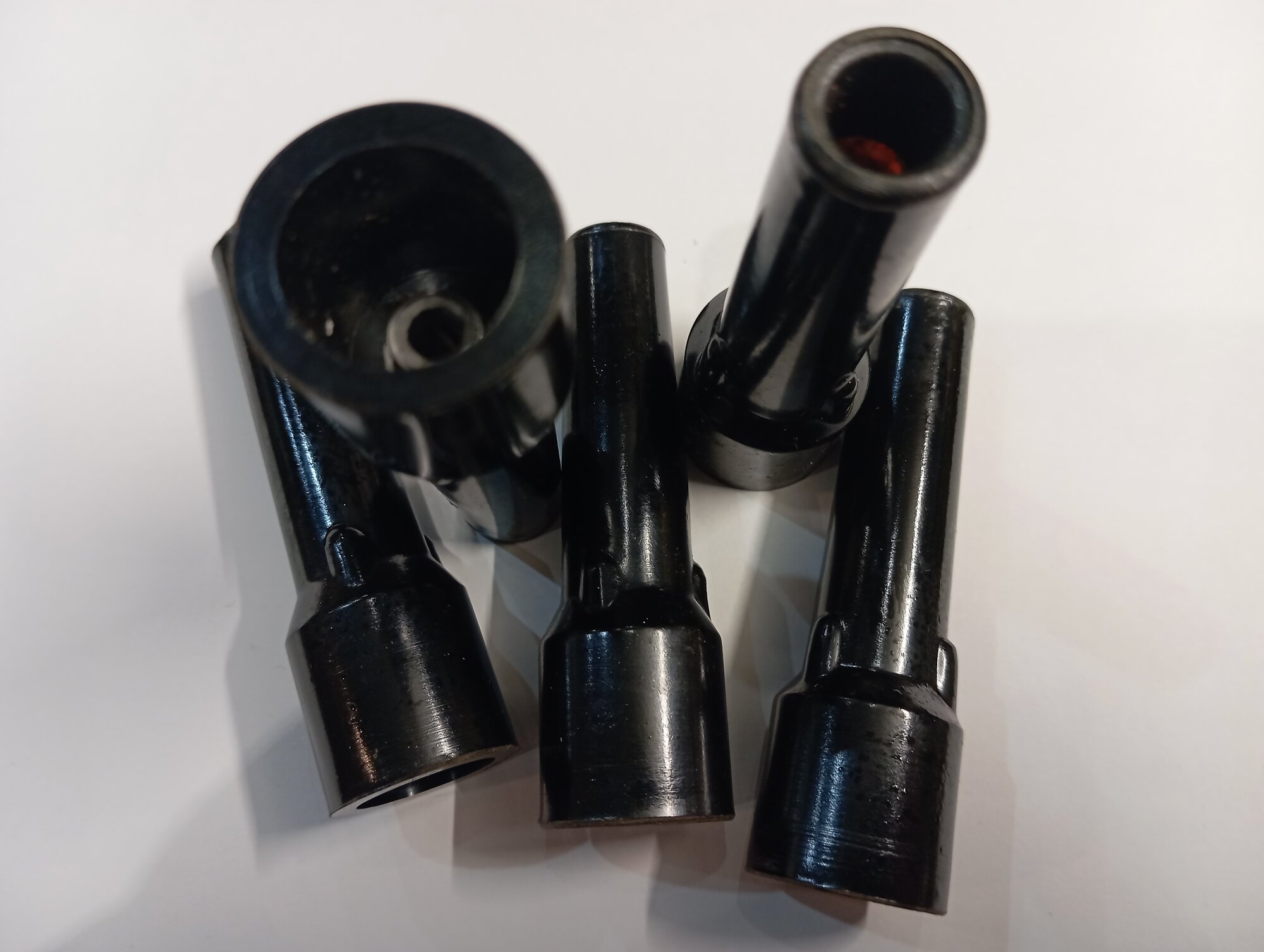 Свечные колпачки. На газ уаз паз урал и др упаковка 5 шт.