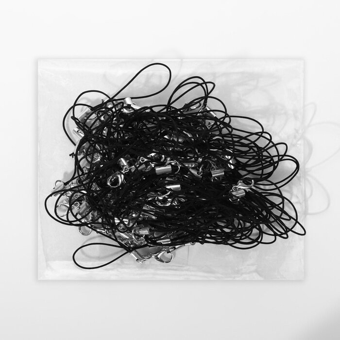 Основа для брелока на нитке с карабином 6см набор 100 сем чёрный/серебряный — фото 1