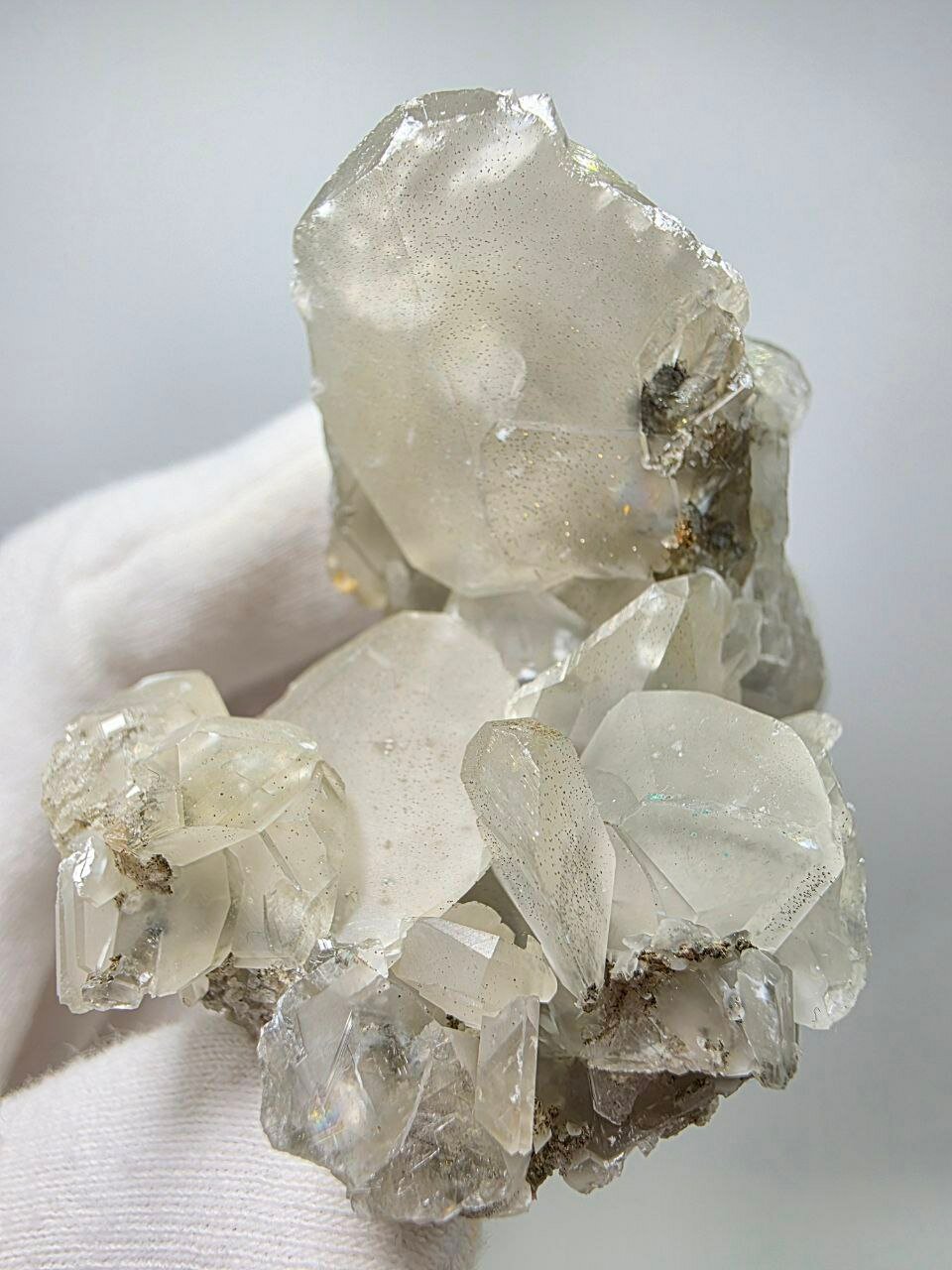 Кальцит с пиритом, 58 мм 33 г.