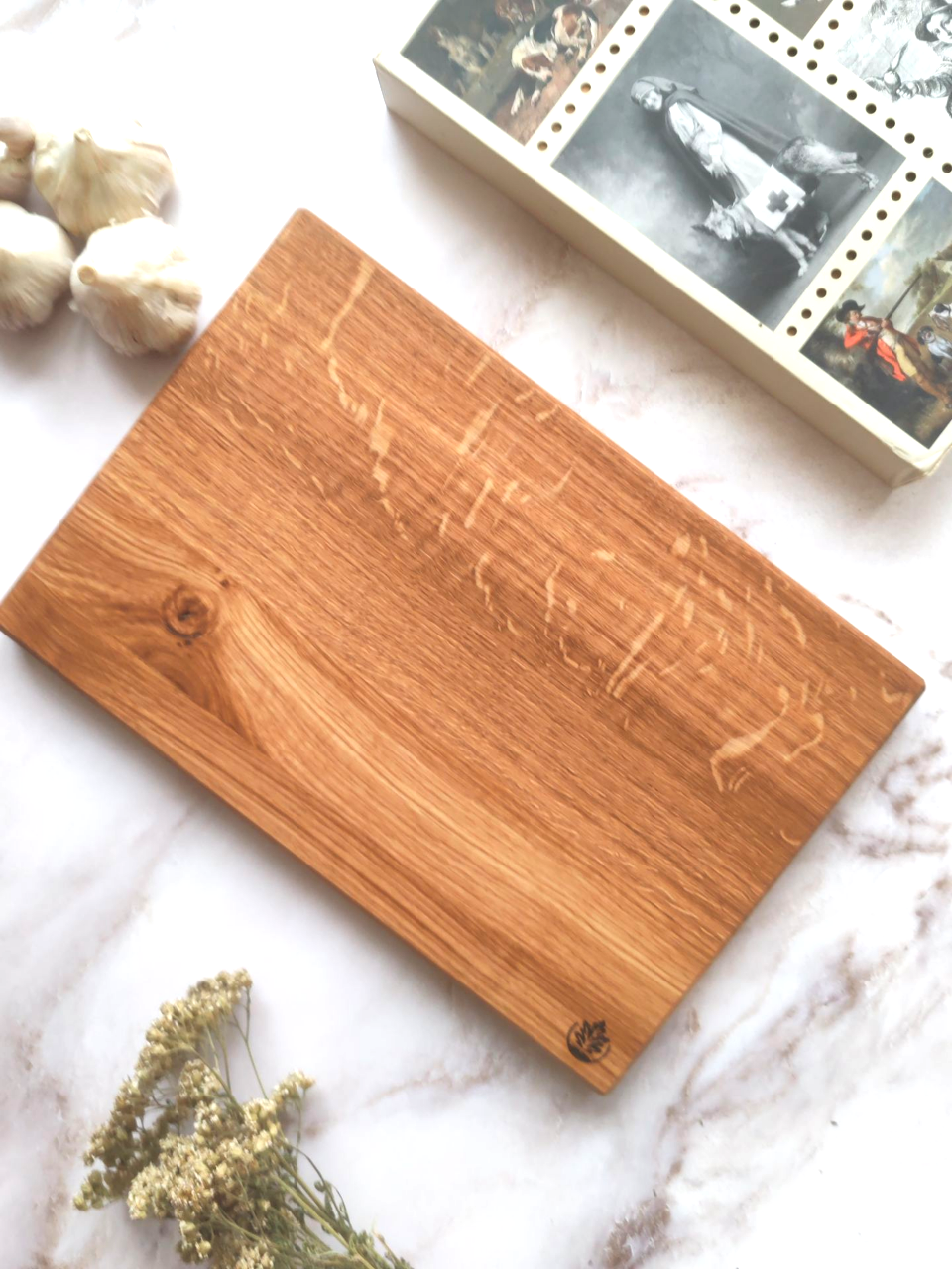 Доска разделочная из дуба 20х30 см в подарочной коробке