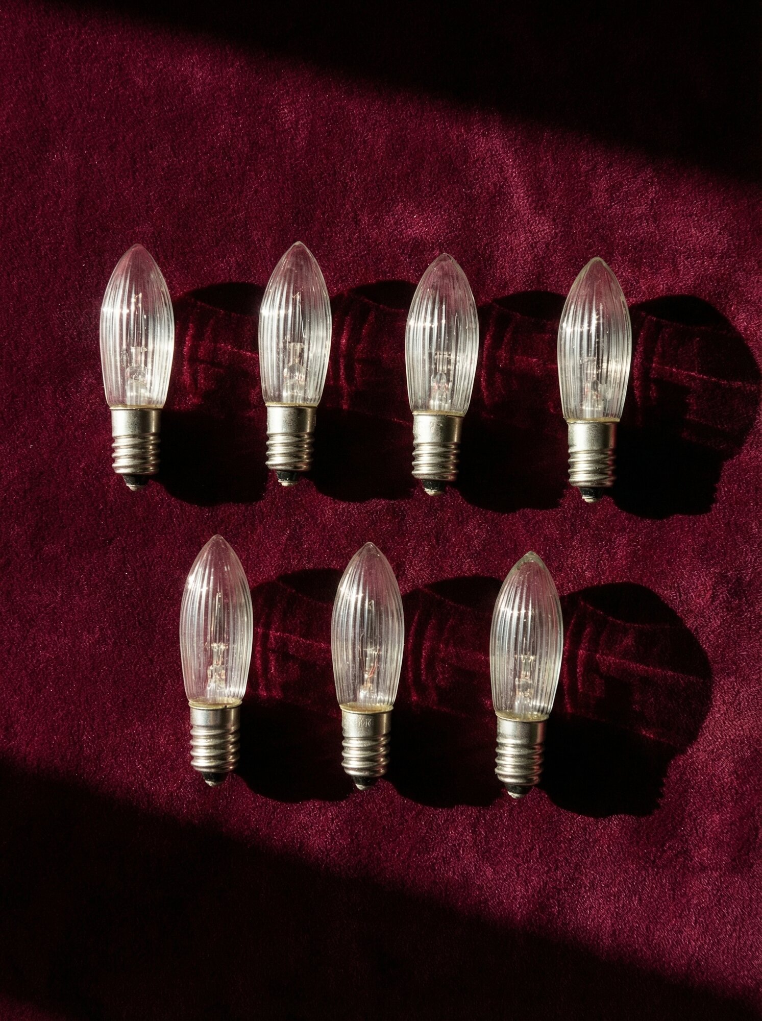 Лампочка для рождественской горки 34V-3W-Е10 длина с цоколем 4.5 см комплект 7 шт.