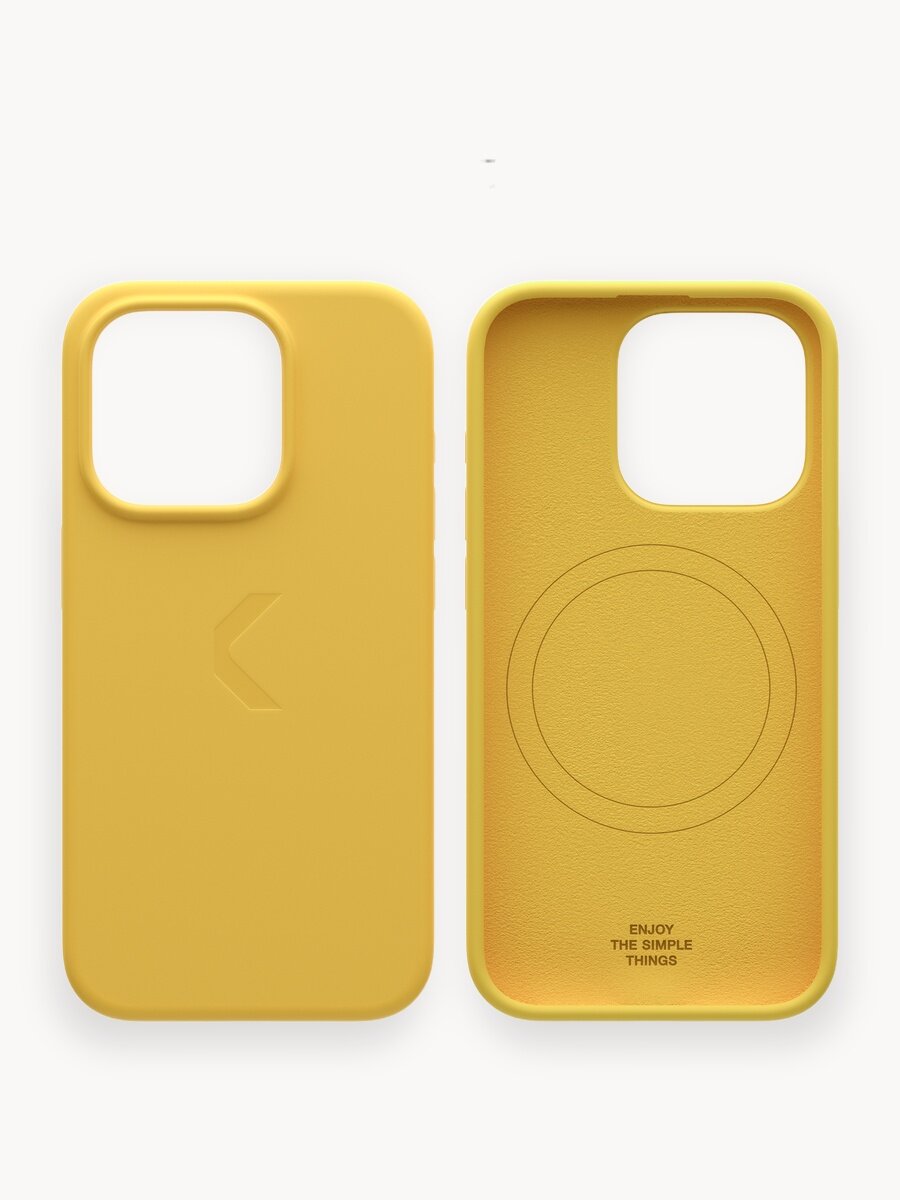 Силиконовый чехол COMMO Shield Case для iPhone 15 Pro, с поддержкой беспроводной зарядки, Жёлтый